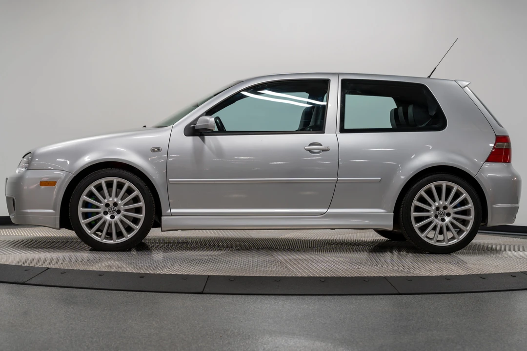 2004 Volkswagen R32 Mk4 - Image 3 of 31