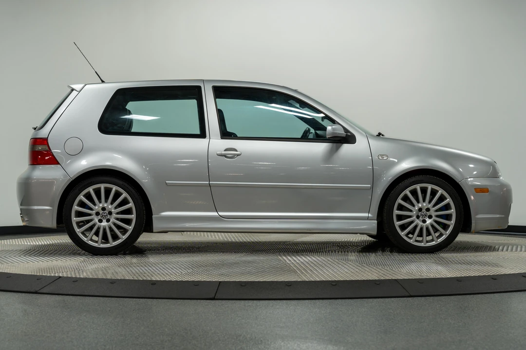 2004 Volkswagen R32 Mk4 - Image 10 of 31