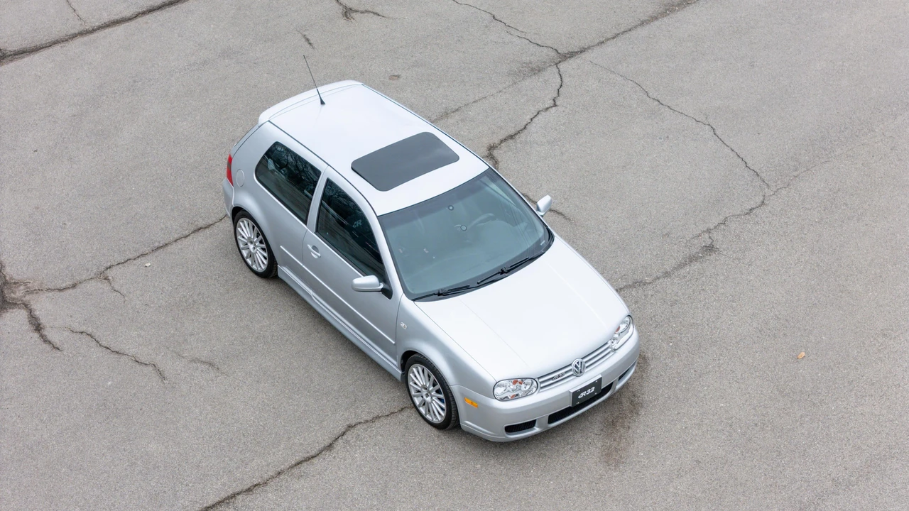 2004 Volkswagen R32 Mk4 - Image 18 of 31