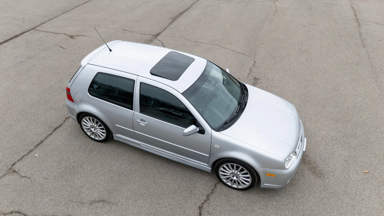 2004 Volkswagen R32 Mk4 - Image 17 of 31