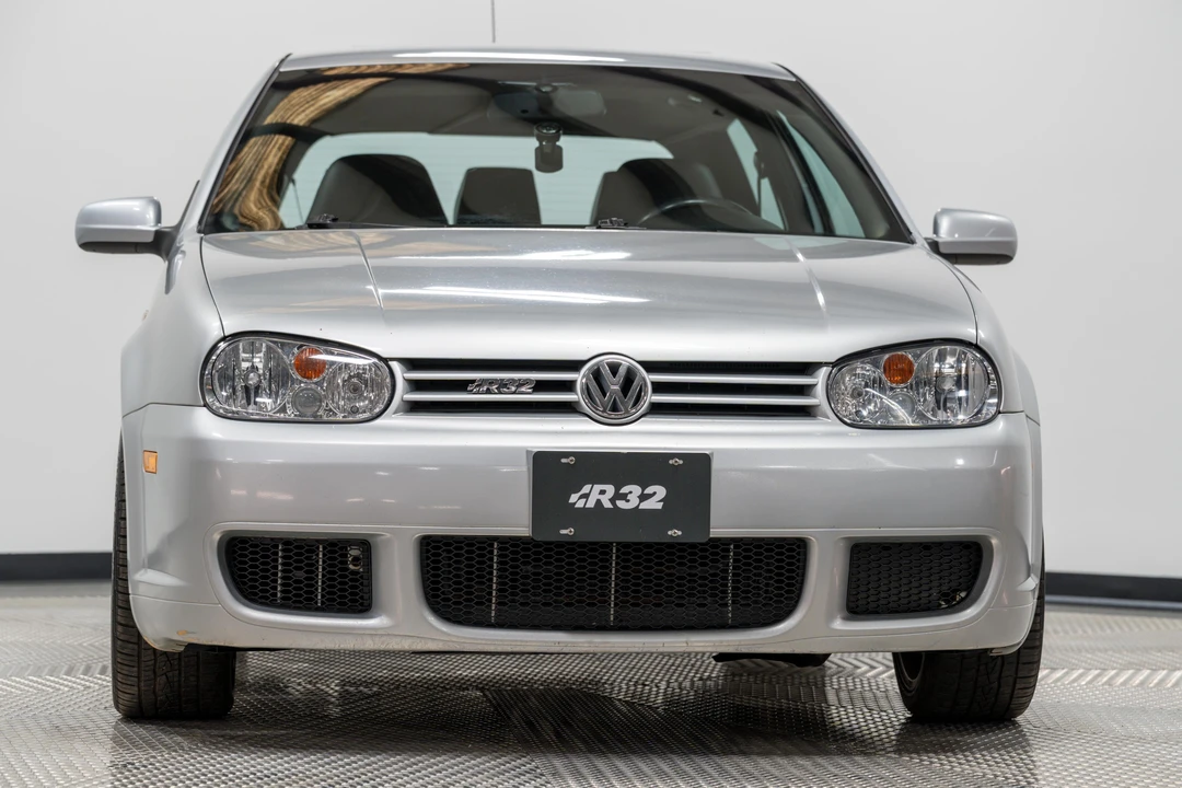 2004 Volkswagen R32 Mk4 - Image 2 of 31