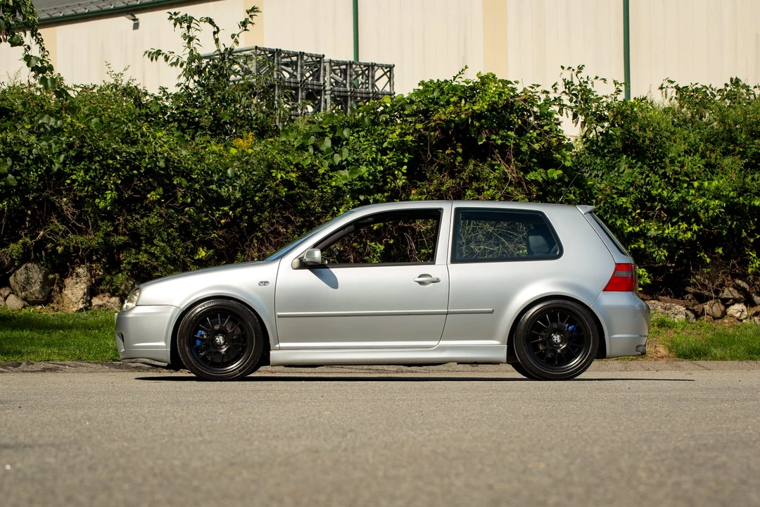 2004 Volkswagen R32 Mk4 - Image 3 of 31