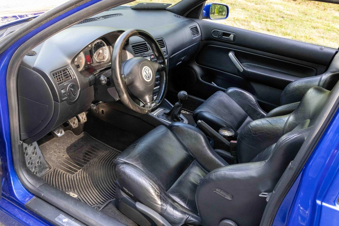 2004 Volkswagen R32 Mk4 - Image 25 of 31