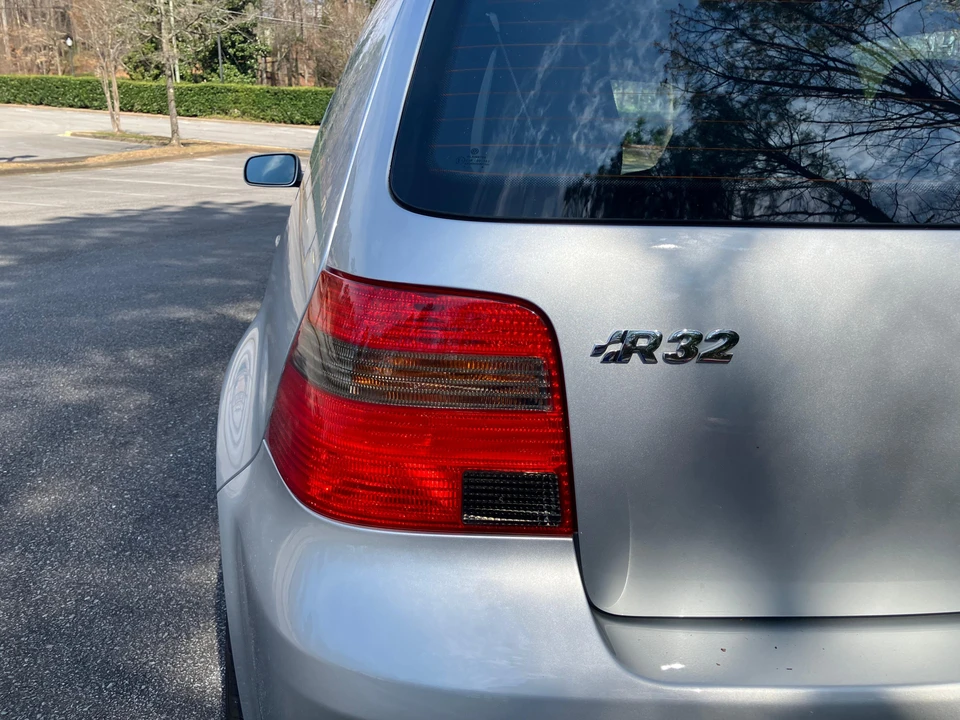 2004 Volkswagen R32 Mk4 - Image 16 of 31