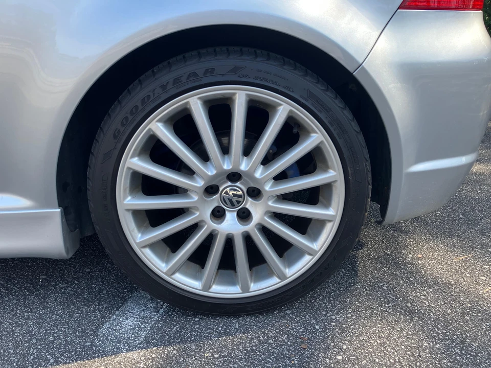2004 Volkswagen R32 Mk4 - Image 24 of 31