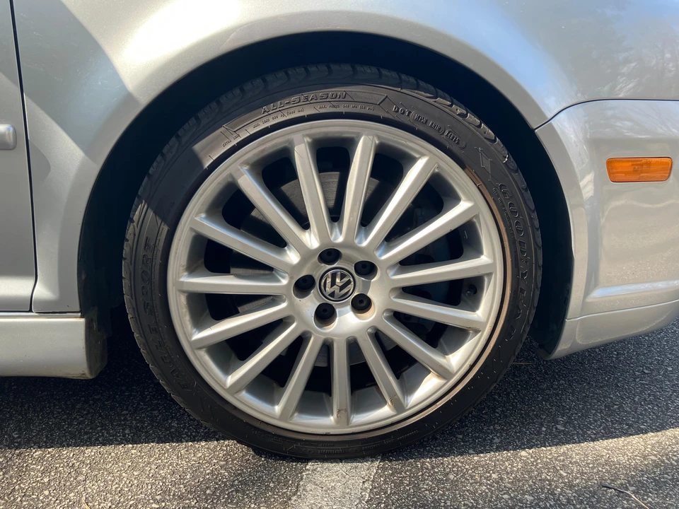 2004 Volkswagen R32 Mk4 - Image 26 of 31