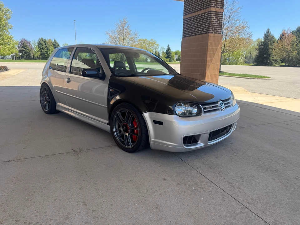 2004 Volkswagen R32 Mk4 - Image 14 of 31