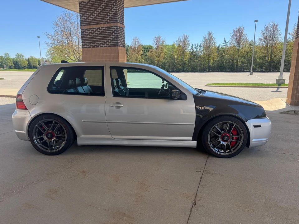 2004 Volkswagen R32 Mk4 - Image 13 of 31