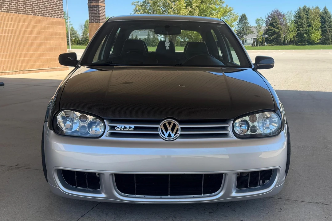 2004 Volkswagen R32 Mk4 - Image 2 of 31