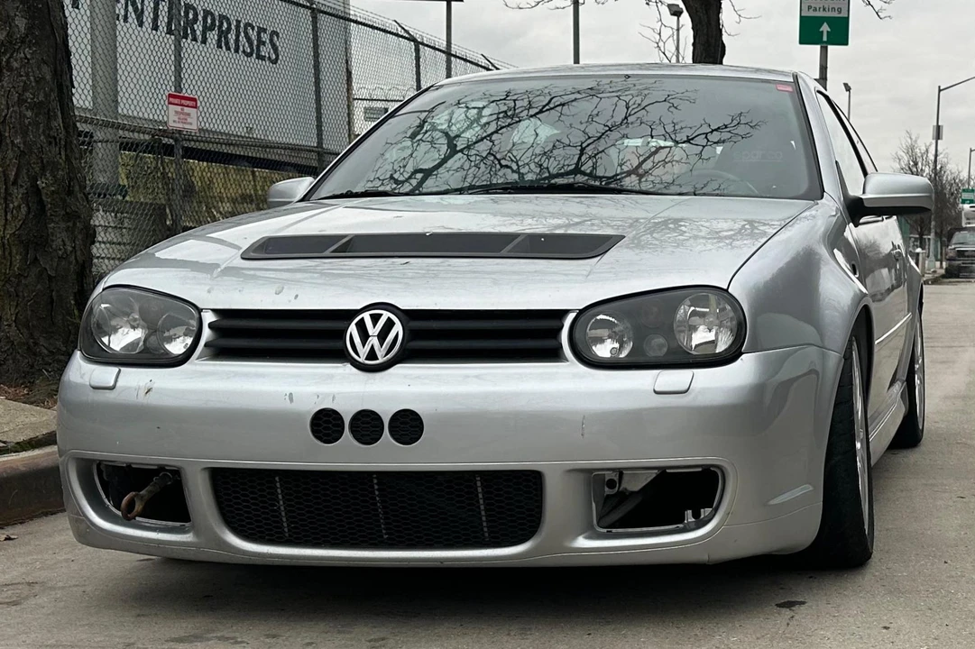 2004 Volkswagen R32 Mk4 - Image 2 of 31