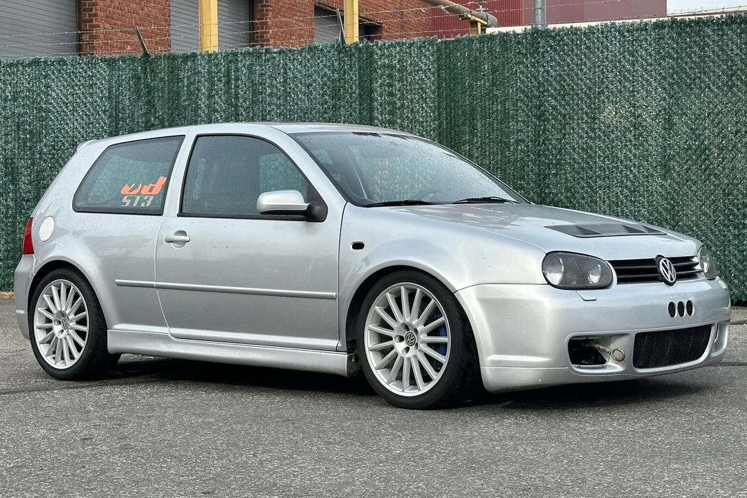 2004 Volkswagen R32 Mk4 - Image 16 of 31