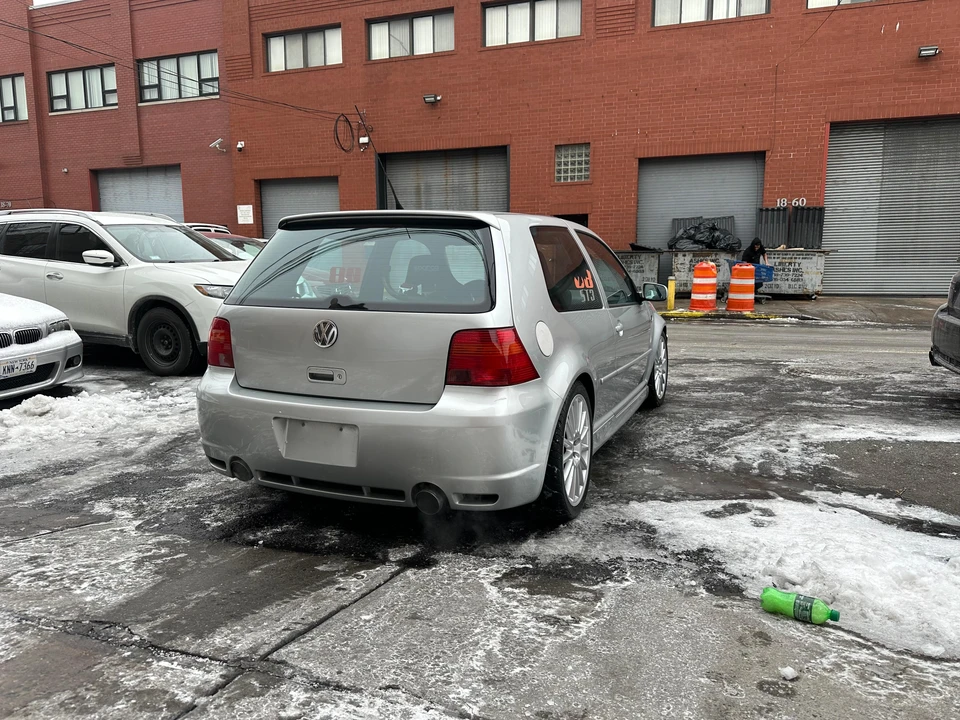 2004 Volkswagen R32 Mk4 - Image 13 of 31