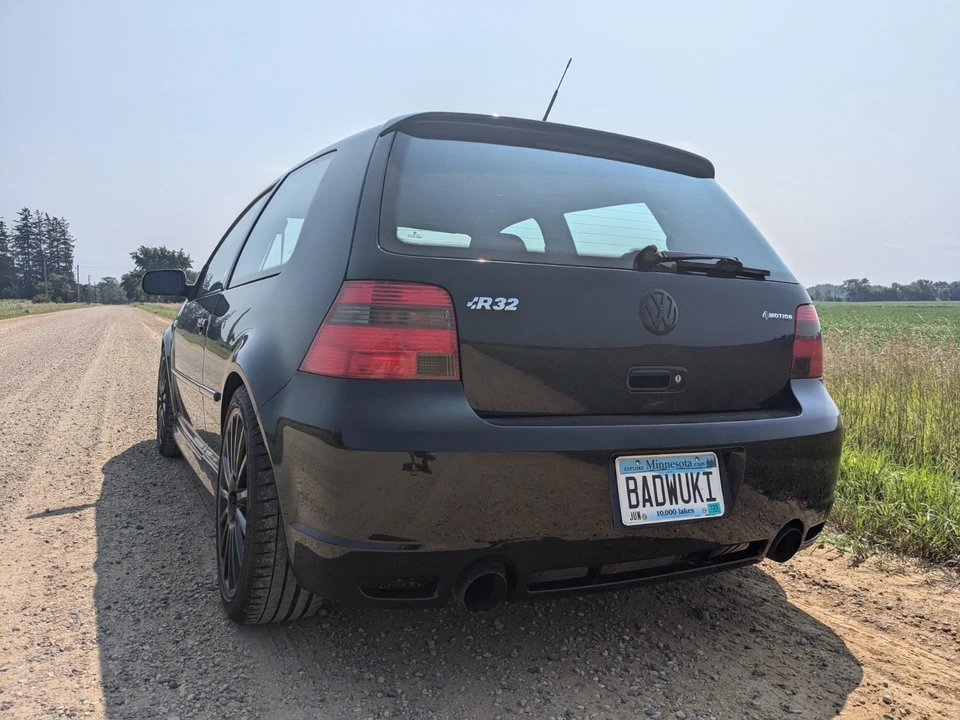 2004 Volkswagen R32 Mk4 - Image 2 of 18