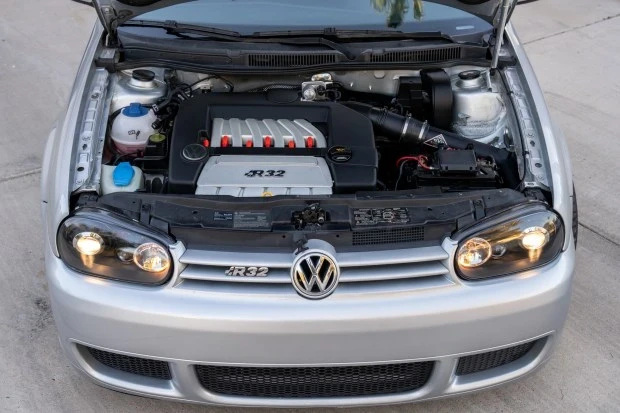 2004 Volkswagen R32 Mk4 - Image 6 of 8