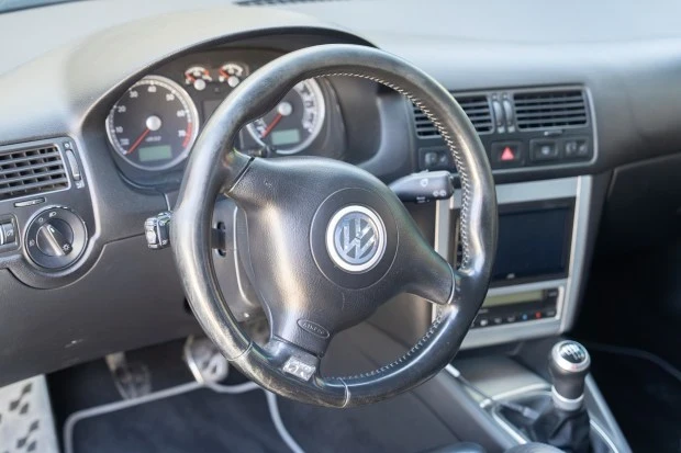 2004 Volkswagen R32 Mk4 - Image 5 of 8