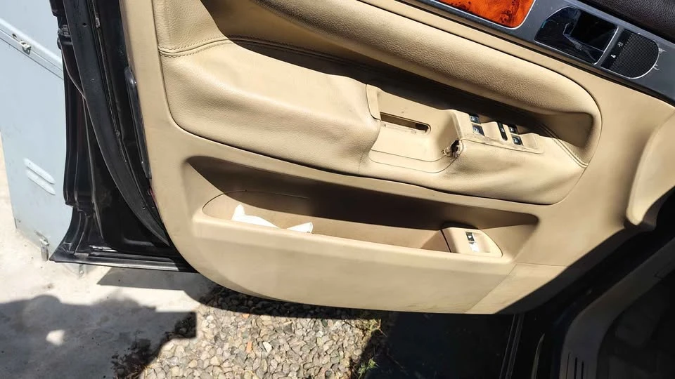 2004 Volkswagen Touareg - Image 11 of 13