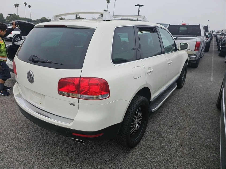2004 Volkswagen Touareg - Image 2 of 9