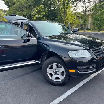 2004 Volkswagen Touareg VR6 Sport Utility 4D