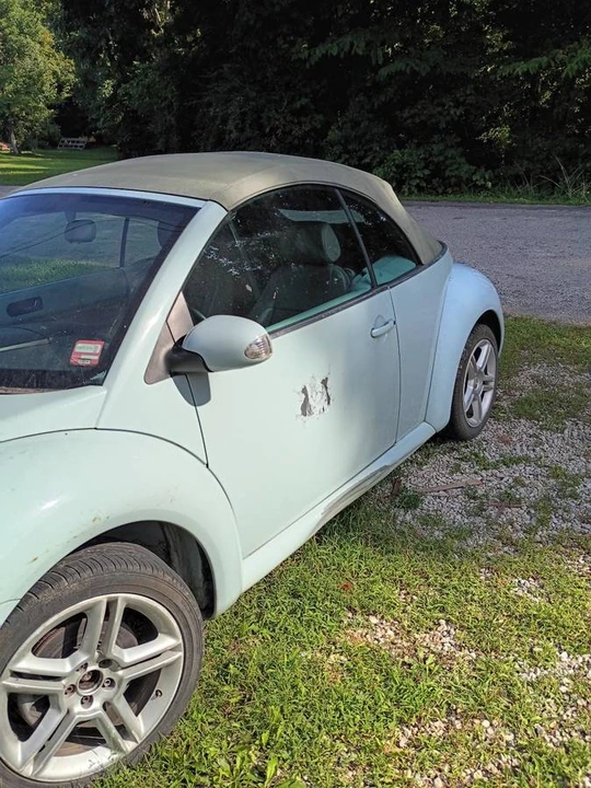 2004 Volkswagen New Beetle - Image 4 of 6