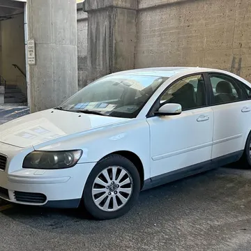 2004 Volvo 240 Sedan