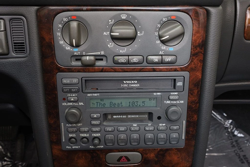 2004 Volvo C70 1st Gen - Image 11 of 12