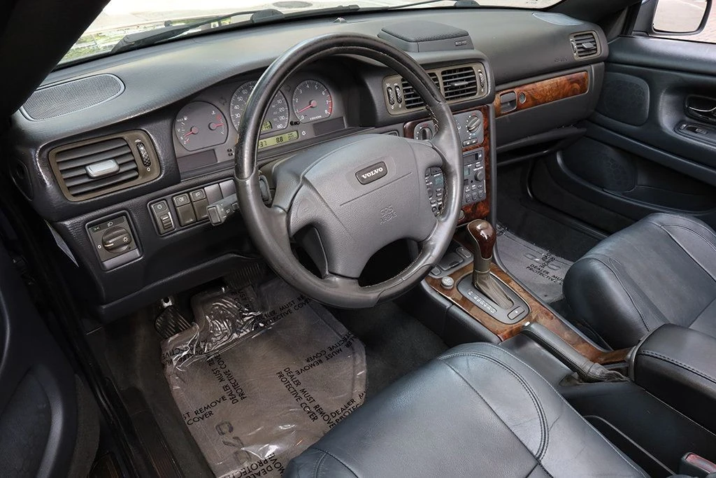 2004 Volvo C70 1st Gen - Image 31 of 31