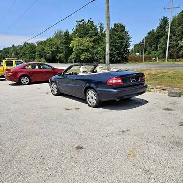 2004 Volvo C70 Convertible 2D