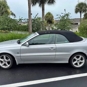 2004 Volvo C70 Convertible 2D