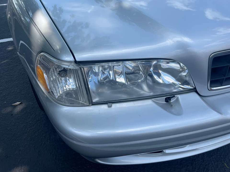2004 Volvo C70 1st Gen - Image 19 of 31