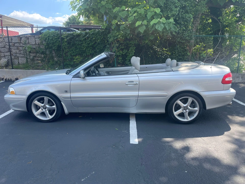 2004 Volvo C70 1st Gen - Image 8 of 31