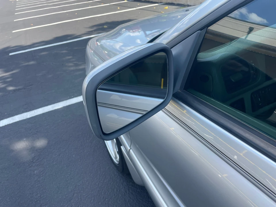 2004 Volvo C70 1st Gen - Image 23 of 31