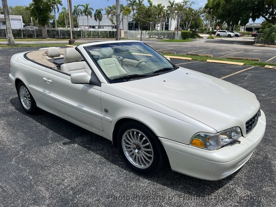 2004 Volvo C70 1st Gen - Image 2 of 12