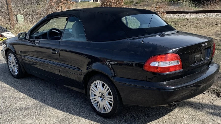 2004 Volvo C70 1st Gen - Image 3 of 5