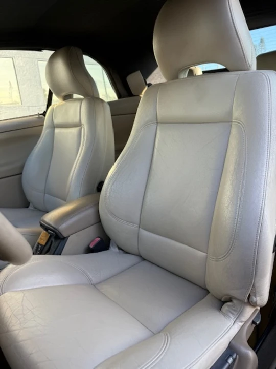 2004 Volvo C70 1st Gen - Image 9 of 13