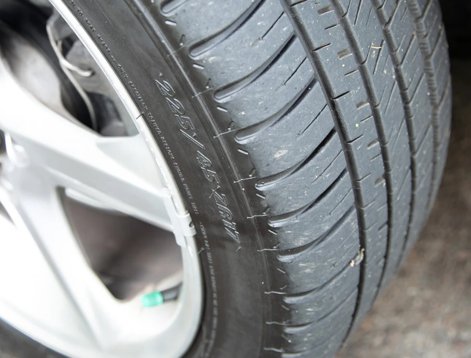 2004 Volvo C70 1st Gen - Image 14 of 19