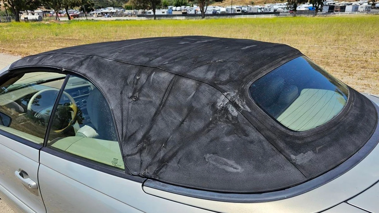 2004 Volvo C70 1st Gen - Image 28 of 31
