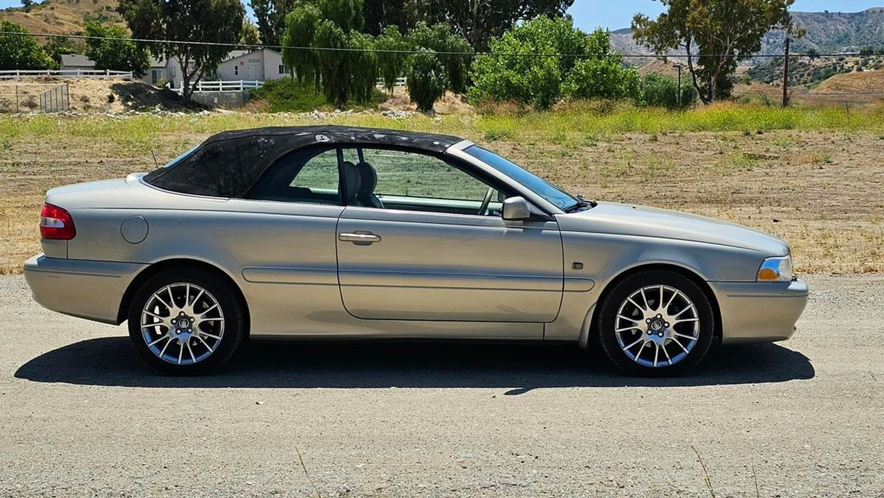 2004 Volvo C70 1st Gen - Image 13 of 31
