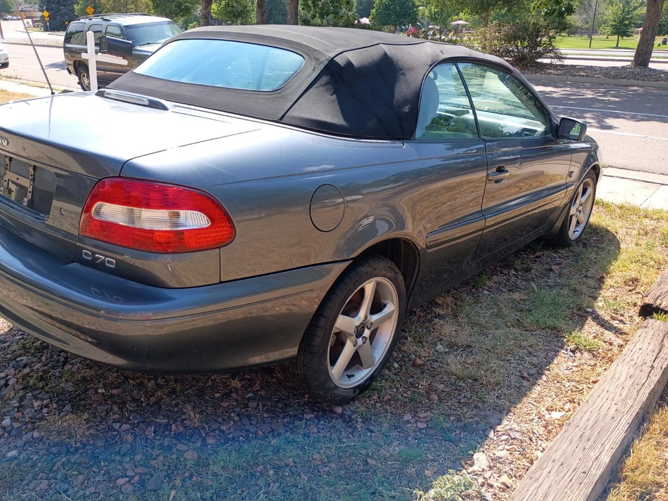 2004 Volvo C70 1st Gen - Image 11 of 16