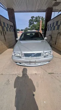 2004 Volvo C70 HT Convertible 2D