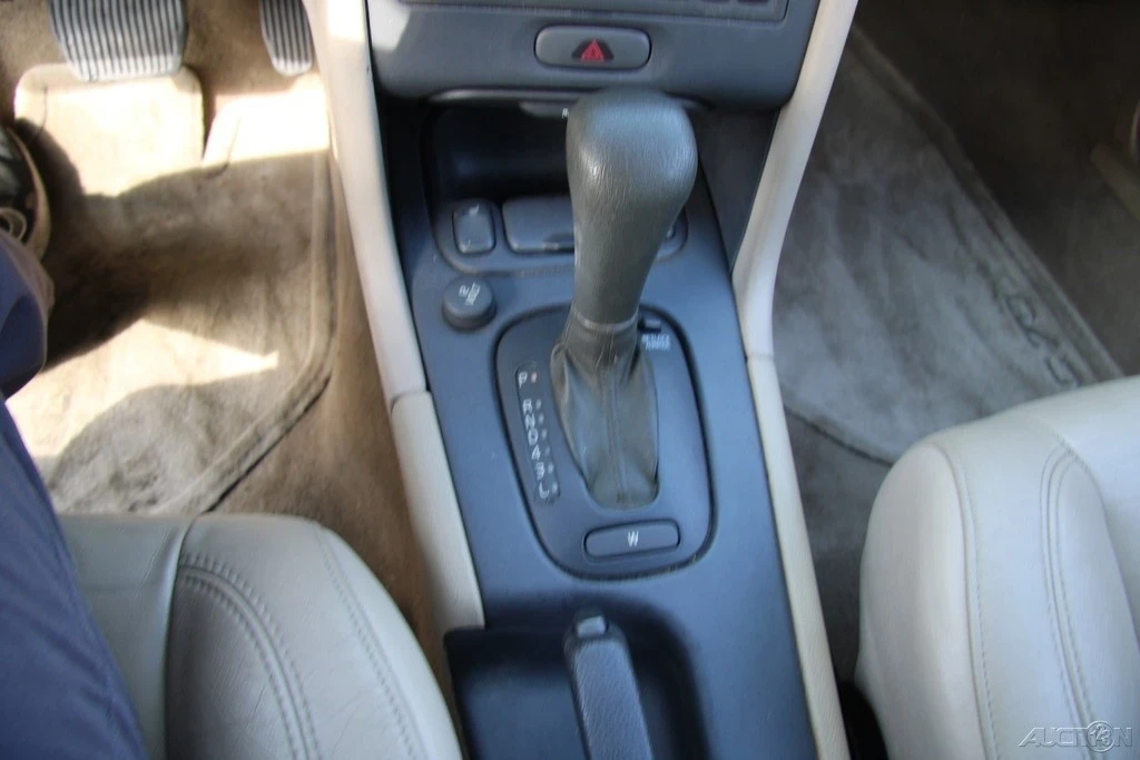2004 Volvo C70 1st Gen - Image 16 of 21