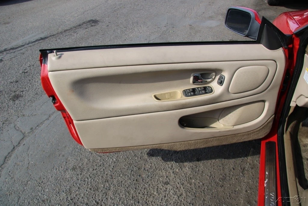 2004 Volvo C70 1st Gen - Image 11 of 21