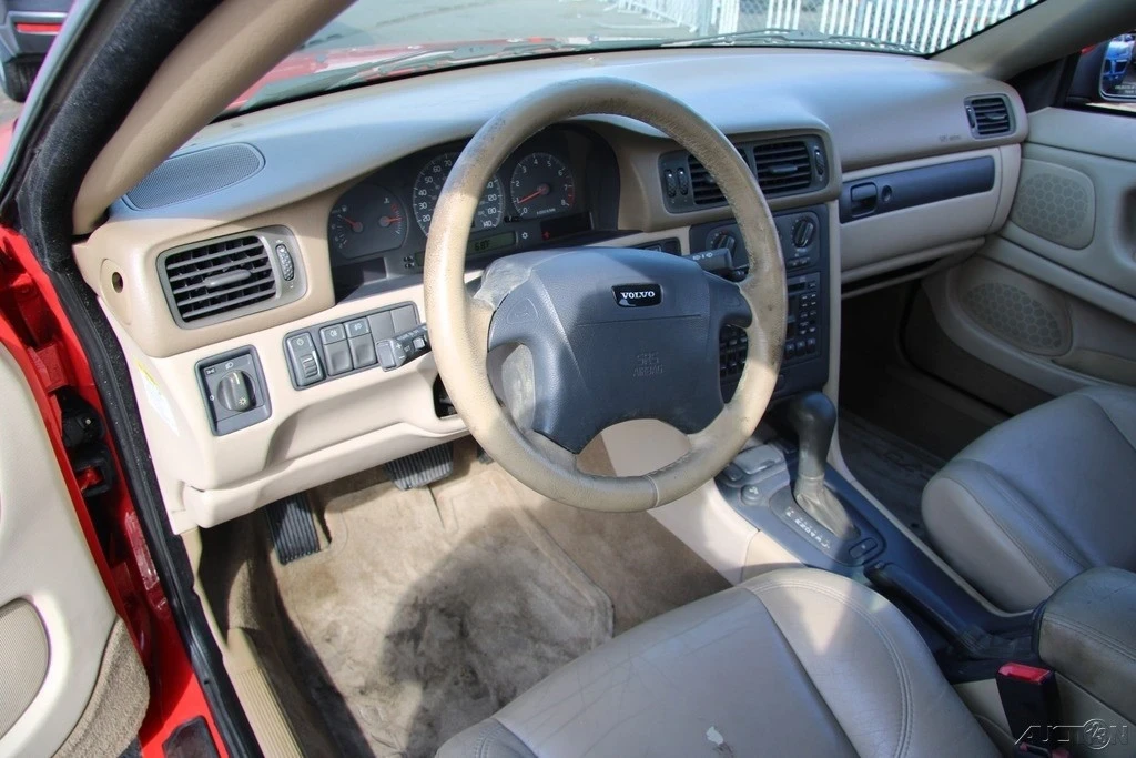 2004 Volvo C70 1st Gen - Image 13 of 21