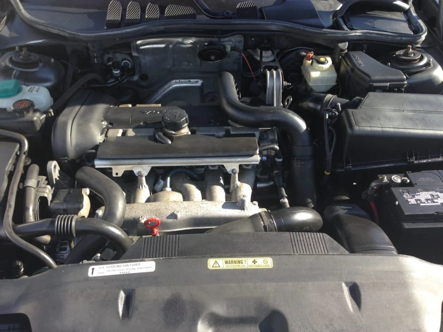 2004 Volvo C70 1st Gen - Image 6 of 8