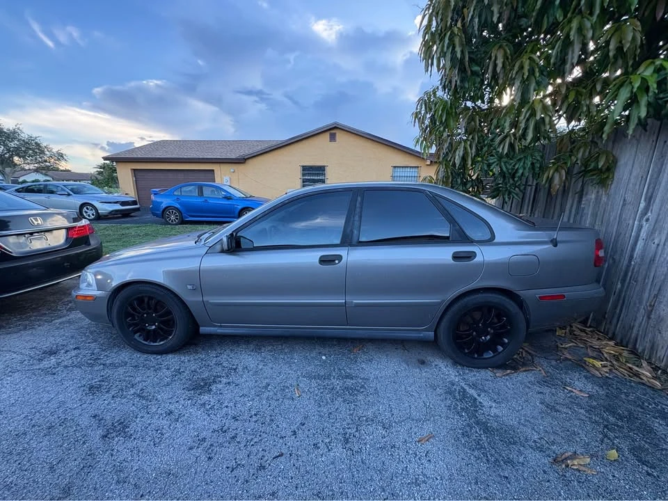 2004 Volvo S40 1st Gen - Image 5 of 10