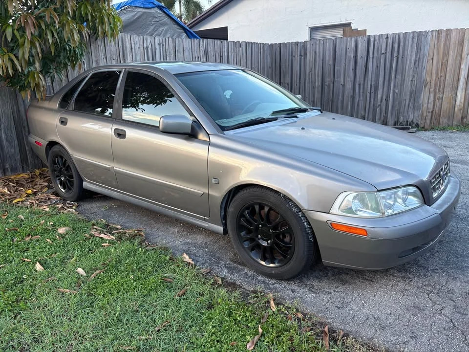 2004 Volvo S40 1st Gen - Image 3 of 10