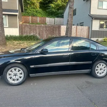 2004 Volvo S60 2.4T Sedan