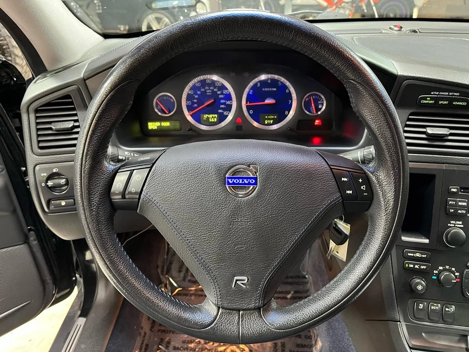 2004 Volvo S60 R 1st Gen - Image 11 of 31