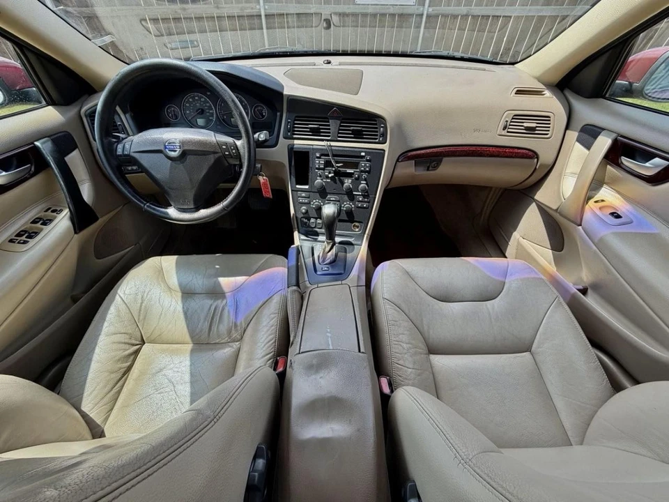 2004 Volvo S60 1st Gen - Image 9 of 24