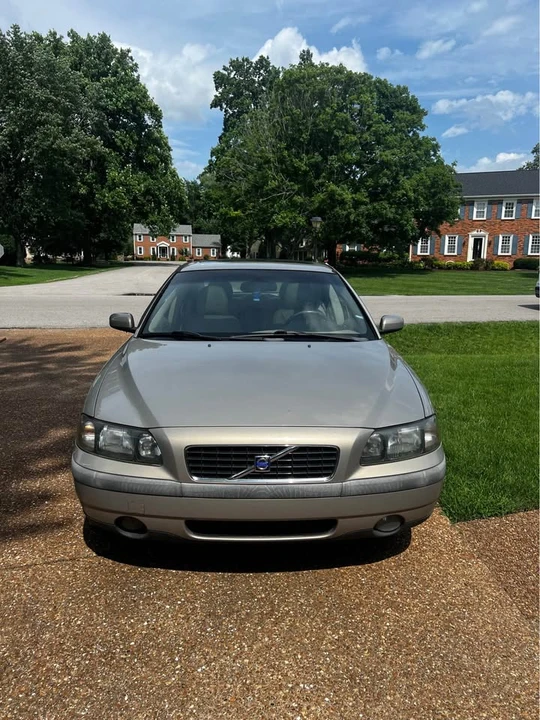 2004 Volvo S60 1st Gen - Image 2 of 9