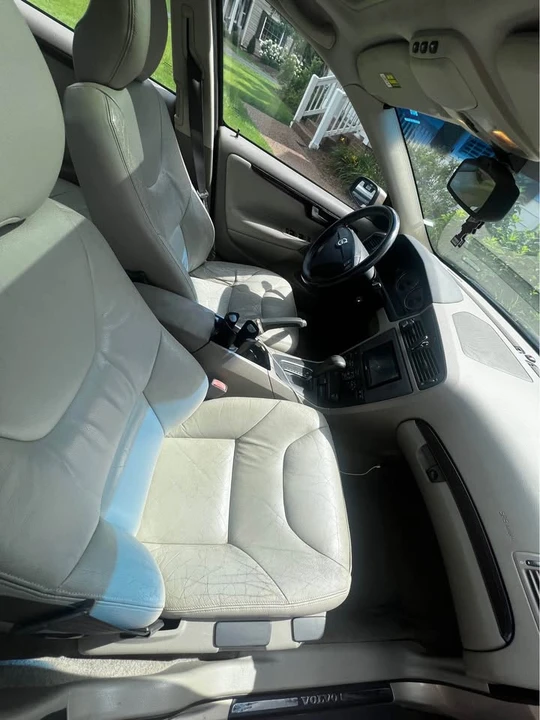 2004 Volvo S60 1st Gen - Image 6 of 9